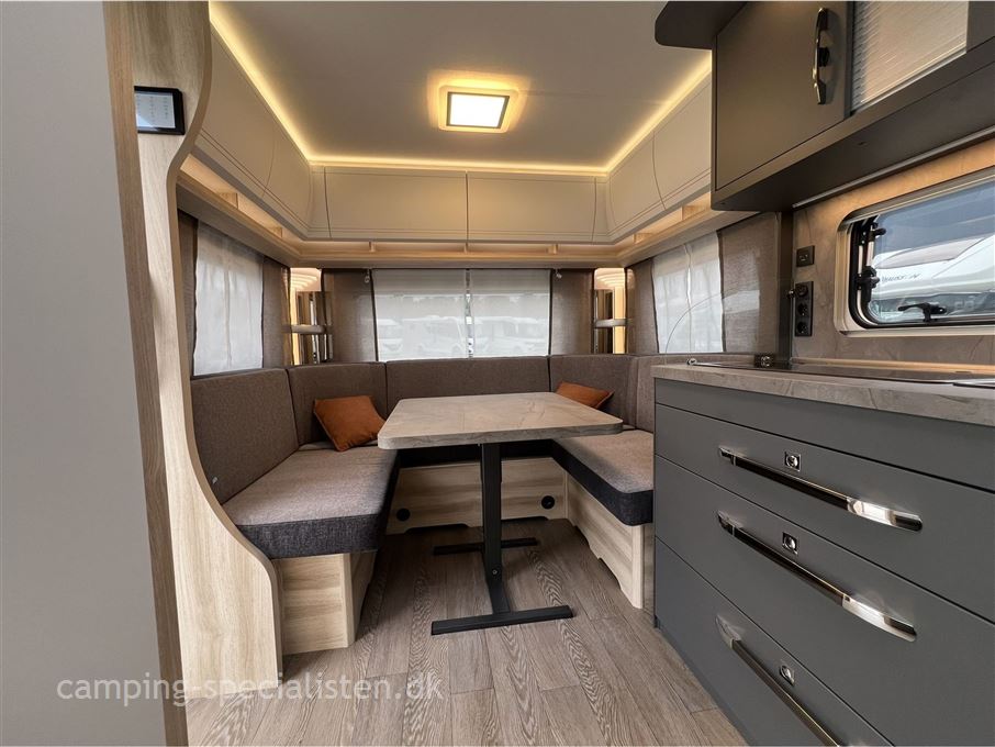 Hobby De Luxe DK-Line 460 UFe